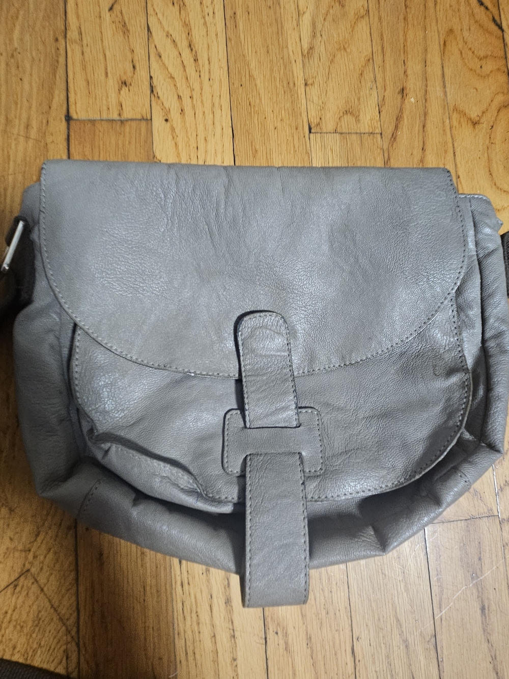 BAGGIT Gray Leather Crossbody Bag